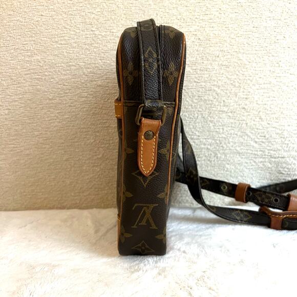 Louis Vuitton Danube Monogram Crossbody/ Shoulder Bag 8909SL - Picture 5 of 10